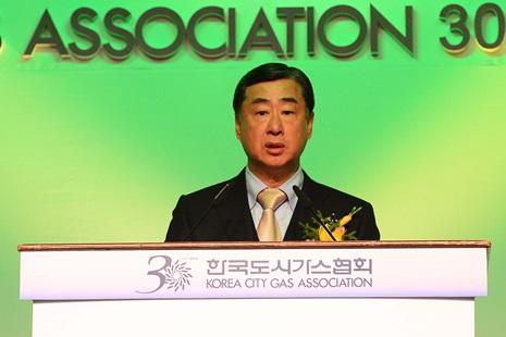 삼천리그룹 3세 경영 승계, 이만득 조카 이은백과 딸 이은선 중 어느 쪽에 힘실리나