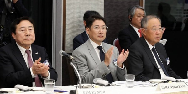 [Who Is ?] 조현준 효성그룹 회장 겸 효성 대표이사 