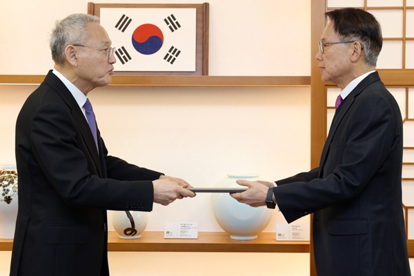 GKL '카지노 메기' 인스파이어 때문에 힘들어진다, 국힘 출신 윤두현 사업다각화 동력도 불안   