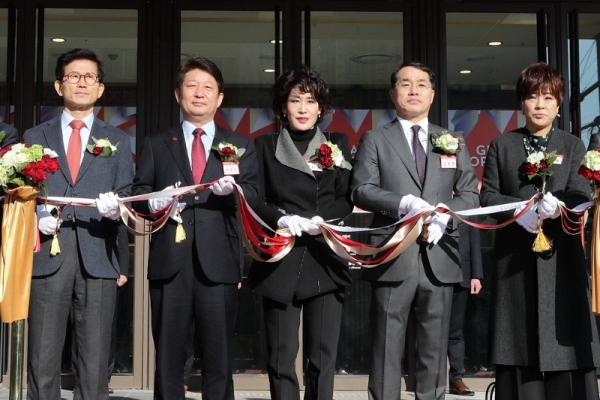 신세계 꾸준히 늘려온 자사주 소각해도 여전히 많다, 정유경 오롯이 주주환원에만 활용할까 
