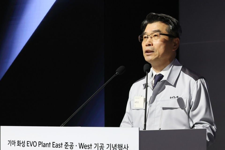 기아 '진화'와 '공장' 합친 목적기반모빌리티 전용 공장 연 송호성 "PBV는 미래 핵심사업" 