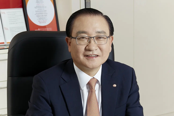 웰컴저축은행 마이테이터 사업 '갈 수밖에 없는 길', 손종주 디지털로 수익구조 한계 돌파 두드려 