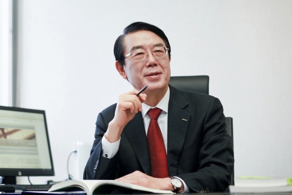 풍산 신소재 개발과 방산 생산량 증대 집중, 전문경영인 박우동·손신명·황세영·서정국 역할 분담